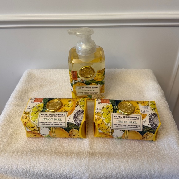 Michael Design Works Soaps - Lemon Basil - Picture 3 of 3